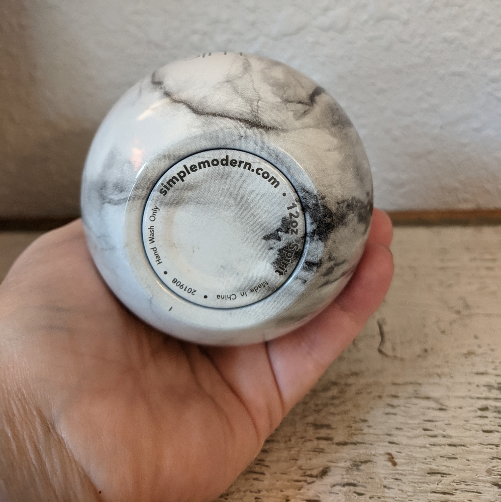 Simple Modern wine tumbler - Picture 4 of 4